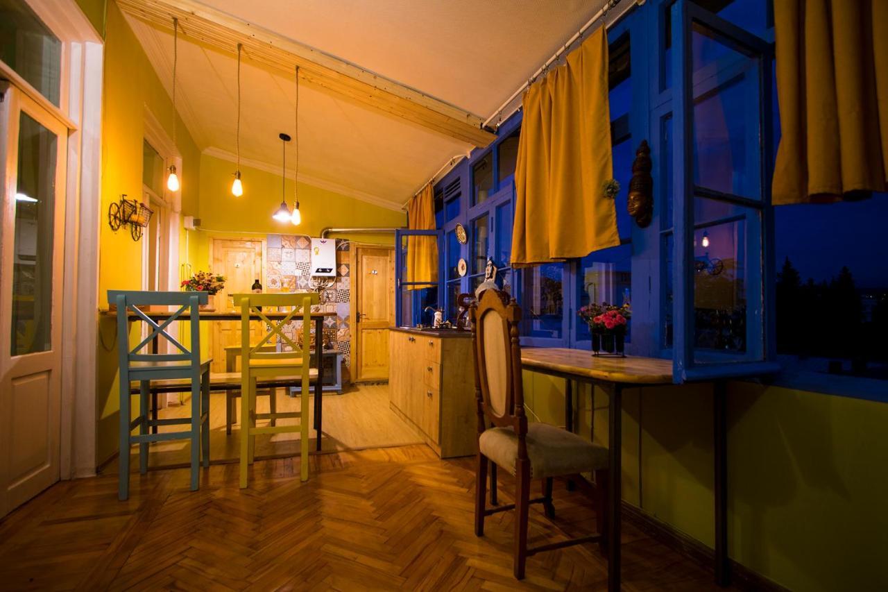 Royz Hostel Tbilisi Esterno foto